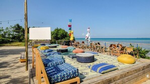 Besorolás nélküli kép, 2. 10 közül, gomb
