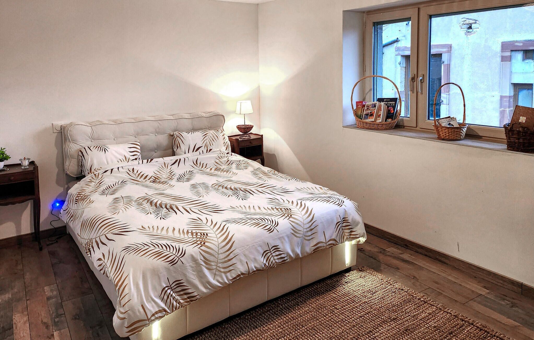 2 bedrooms, travel cot