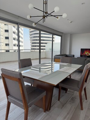 Dining - Luxury apartment, incredible sunset view! Petfriendly (Guayaquil)