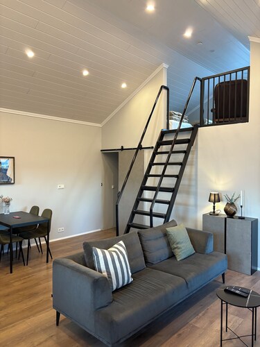 Brim guesthouse with ocean view in centre of old town