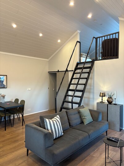 Brim guesthouse with ocean view in centre of old town