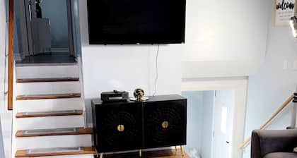 Are you searching for a lovely spot to unwind with your family? This place yours