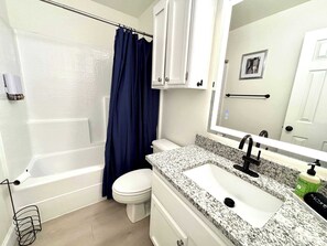 Shower, towels - Humble Haven - 2BR/1BA - Close to Hospitals (Lubbock)
