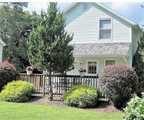 Baseball Property Sleeps 20 Great for Teams !