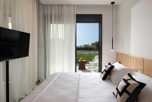 3 Schlafzimmer, Schreibtisch, Bügeleisen/Bügelbrett, Reisekinderbett
