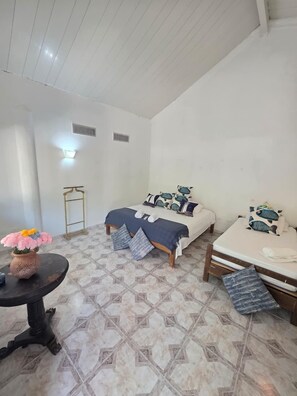 Superior Room, Garden View - Hotel Isla Azul  (Rosario Islands)