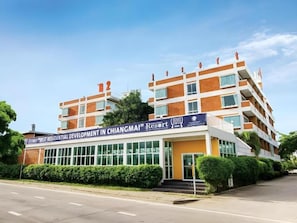 Exterior - B2 Resort Boutique And Budget Hotel (Chiang Mai)