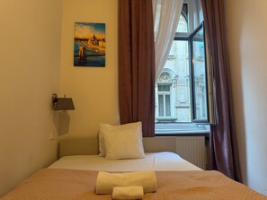 4 bedrooms, WiFi, bed sheets - CENTRAL 4-bedroom apartment in Budapest perfect for your stay (Budapest)