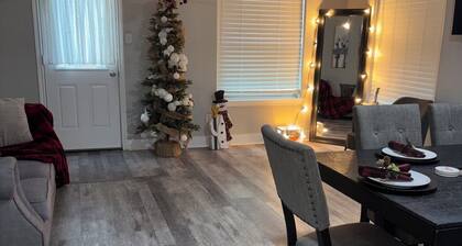 Fabulous 4-bedroom house with AC in welcoming Houston and loft area upstairs