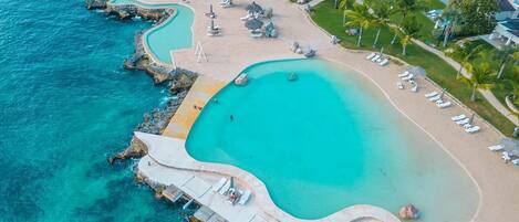 Comfort-huoneisto, 2 makuuhuonetta, näköala uima-altaalle | Ilmainen Wi-Fi