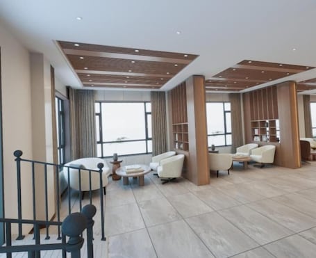 Interior. Plaza Court Hotel