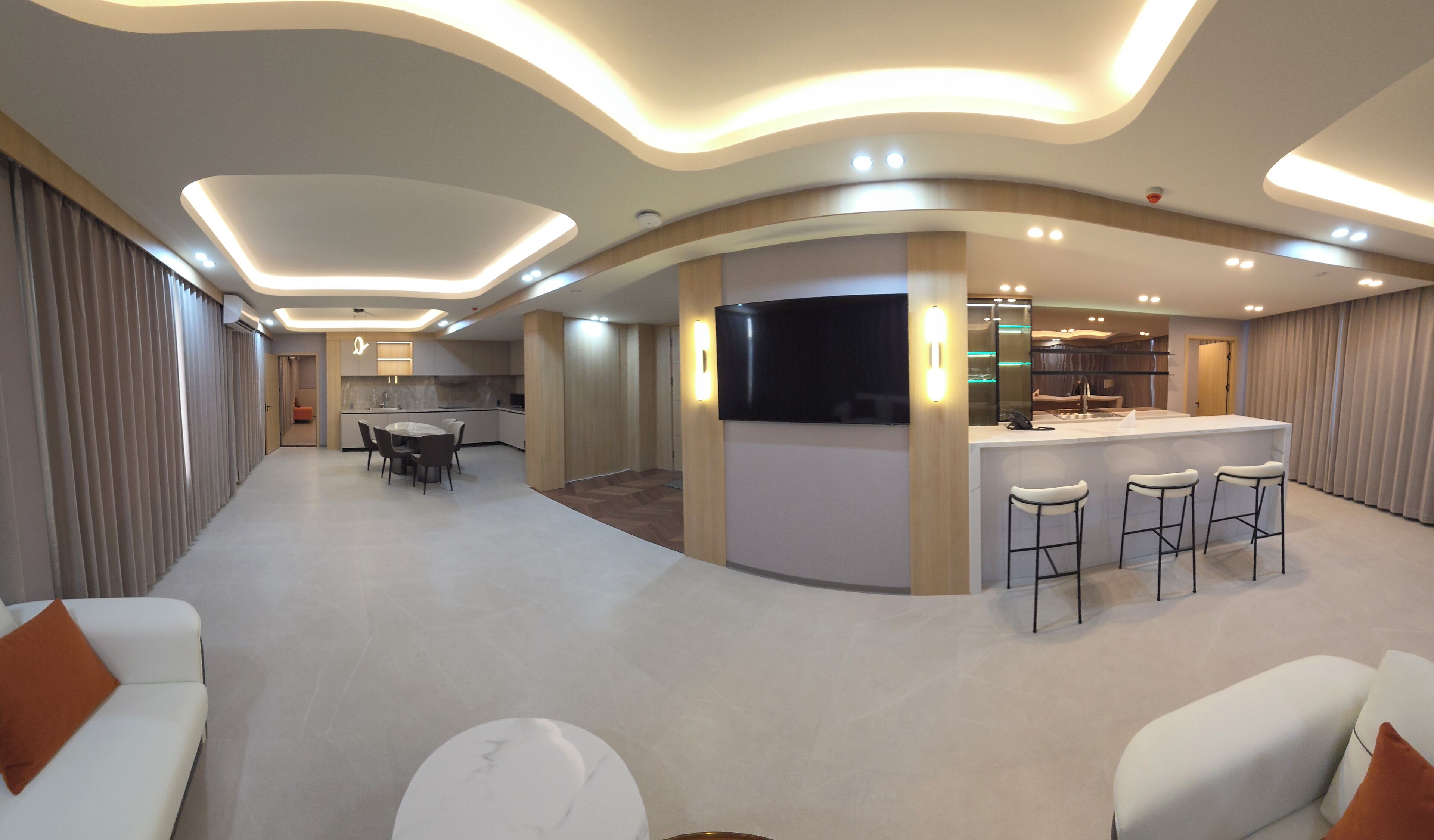 المنشأة من الداخل