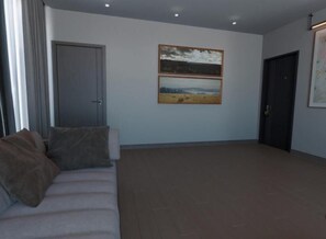 Interior - Plaza Court Hotel (Georgetown)