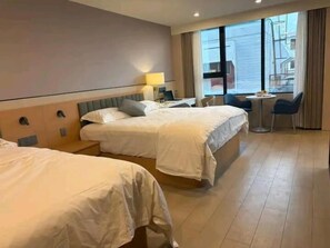 Coffres-forts dans les chambres, rideaux occultants