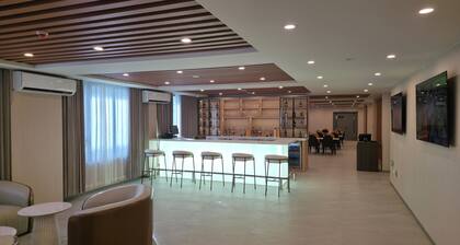 Plaza Court Hotel