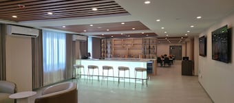 Plaza Court Hotel