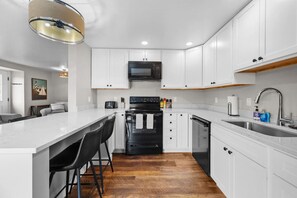 Luokittelematon kuva, 2 kautta 24, painike