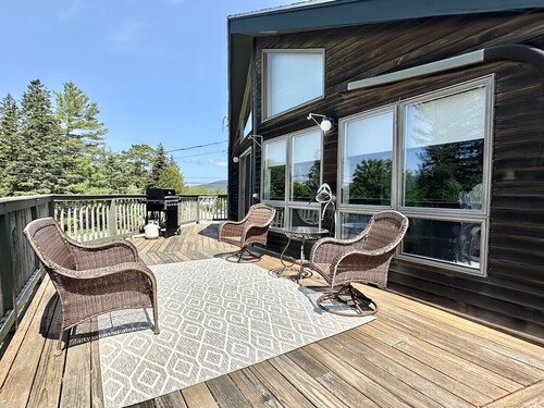 Renovated 3BR Rental in Bass Harbor! [High Deck]
