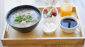 朝食