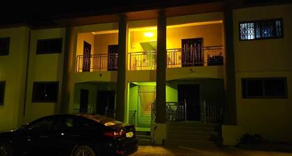 2-bedroom suite in delightful Elmina with AC, high speed internet. free parking.