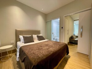 Silitysrauta/-lauta, internet, vuodevaatteet