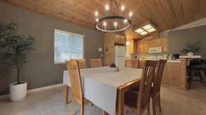 Dining - Mountain Modern Pine Mountain Lake Retreat / Near Yosemite + Lake Access (Groveland)