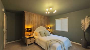 3 bedrooms, desk, free WiFi, bed sheets