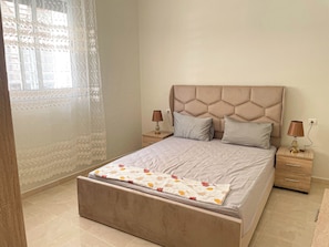 3 soveværelser, skrivebord, gratis Wi-Fi, sengetøj