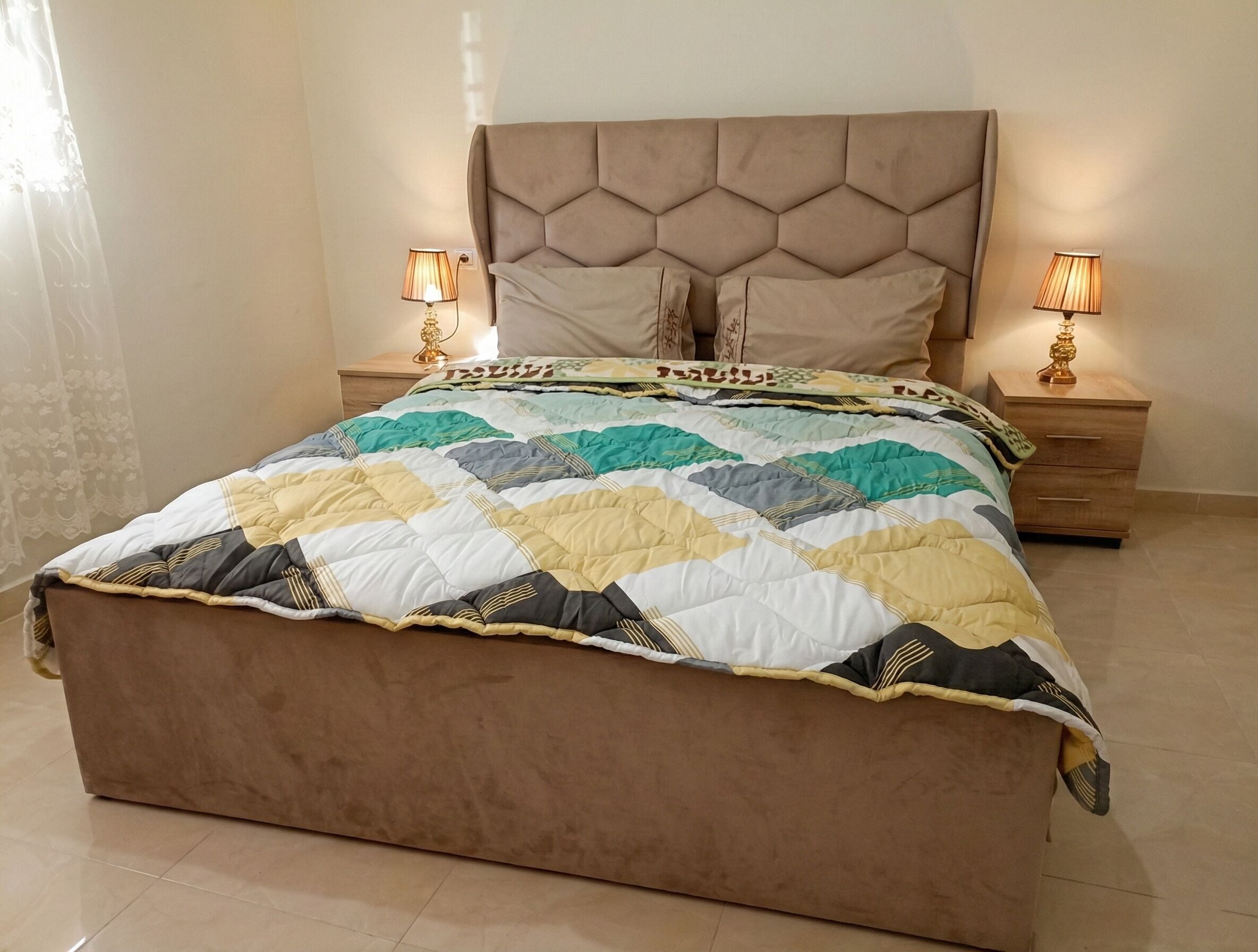 3 dormitorios, escritorio, wifi gratis y ropa de cama