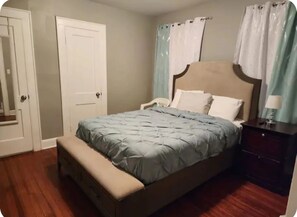 3 habitaciones, tabla de planchar con plancha, wifi y ropa de cama 