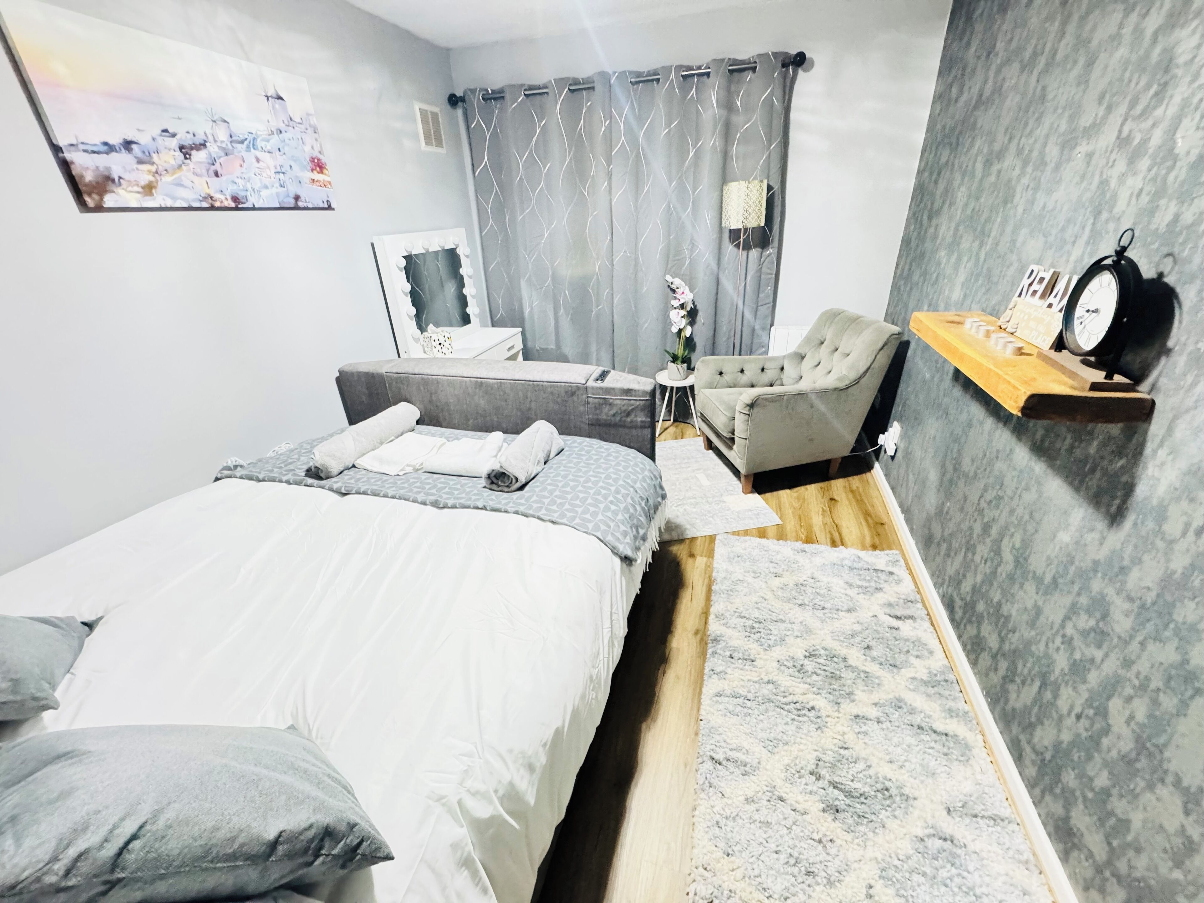 Desk, iron/ironing board, free WiFi, bed sheets