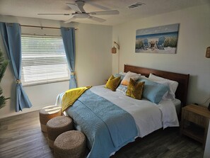 3 bedrooms, iron/ironing board, WiFi, bed sheets - Peaceful Beachside, Family Home w/ Heated Pool! (Satellite Beach)
