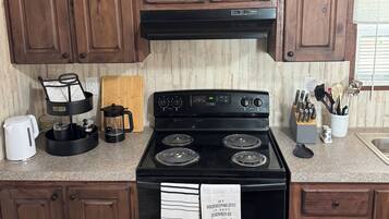 Oven, stovetop, dishwasher