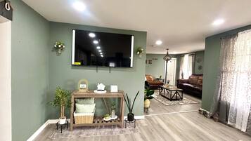 TV connectée, cheminée