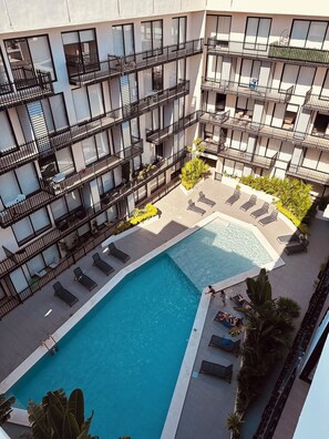 Pool - Superb New 2 room apartment with great amenities in Playa del Carmen in 38th (Playa del Carmen)