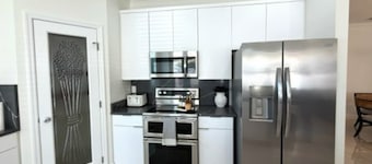 Luxury Pool & Spa Oasis in the City with King Bed.