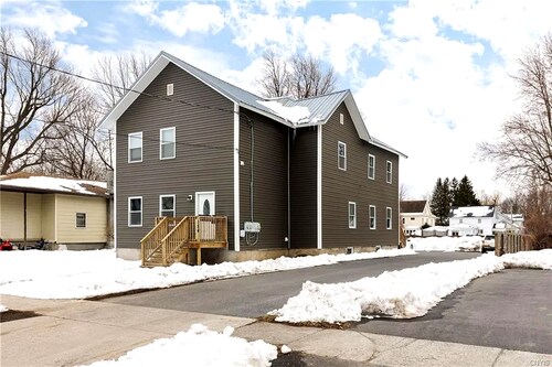 Comfortable 1BR Near Samaritan Hospital & Fort Drum