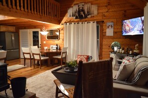TV, fireplace