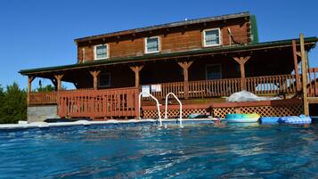 Piscine extérieure