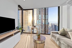 Living area - MelbCBD| 46F Stunning City View |EQ Tower (Melbourne)