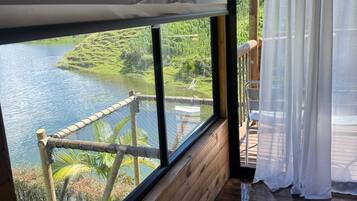 Comfort Cabin, Balcony, Lake View | Free WiFi, bed sheets