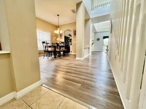 Dining - 1018 Wonderful House/ swimming pool and billiards (393266) (Davenport)