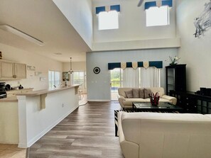 TV - 1018 Wonderful House/ swimming pool and billiards (393266) (Davenport)