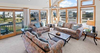 Time Away: Semi-Oceanfront, Private Pool, Pool Table