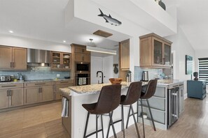 Fridge, microwave, oven, stovetop - Punta Gorda Isles Private Pool Vacation Home - Waterfront Canal Views (Punta Gorda)