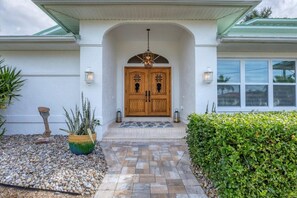 Exterior detail - Punta Gorda Isles Private Pool Vacation Home - Waterfront Canal Views (Punta Gorda)