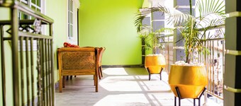 De GraceManuel Terrace