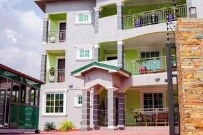 Fachada del alojamiento