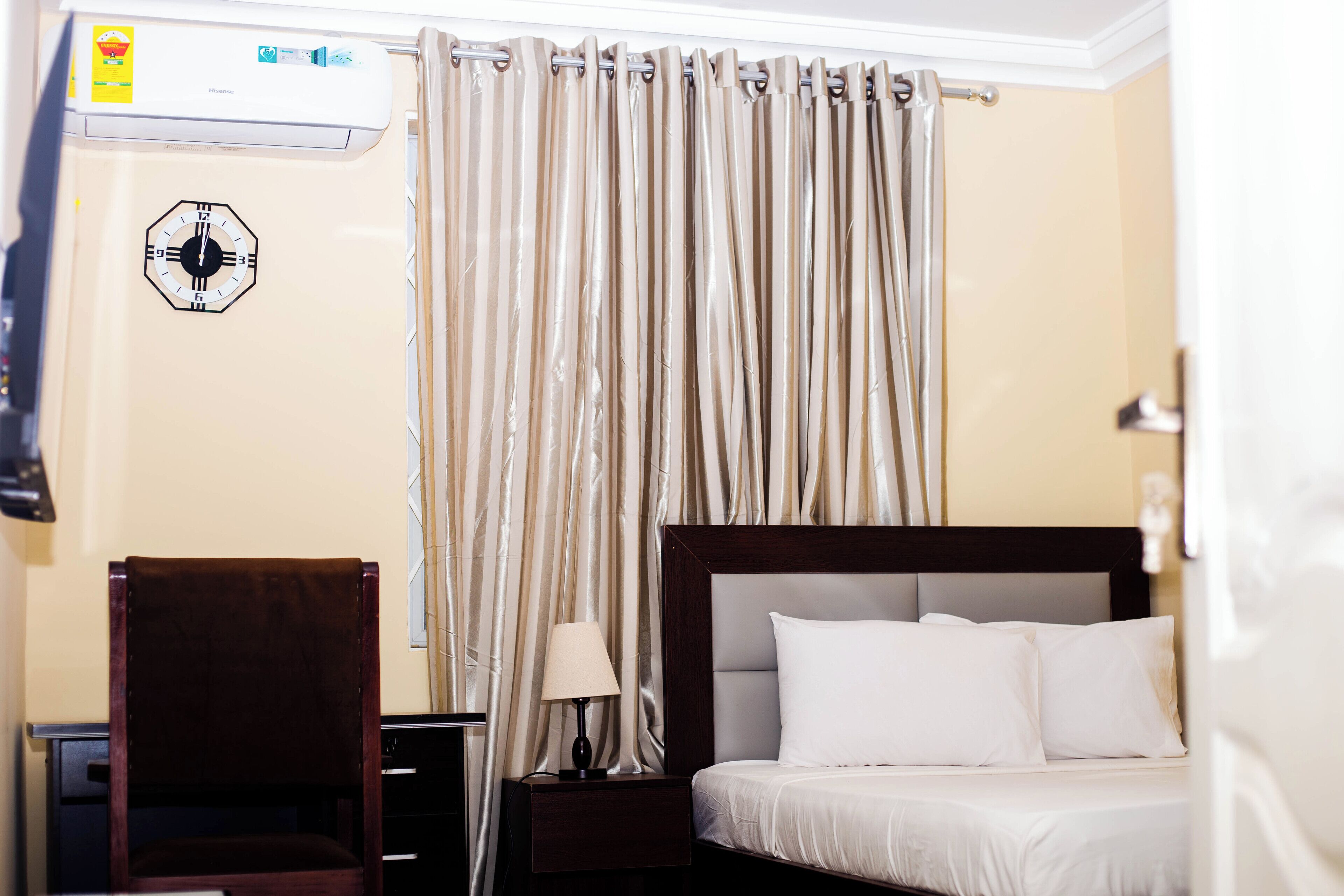 Desk, laptop workspace, free WiFi, bed sheets