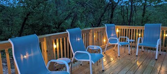 Meet Virginia! Downtown home in Historic French lick with a cool music vibe!